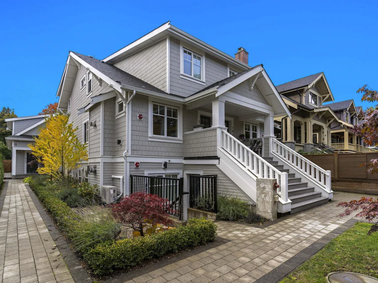 1824 W 12th Avenue, Vancouver, BC, V6J 2E8