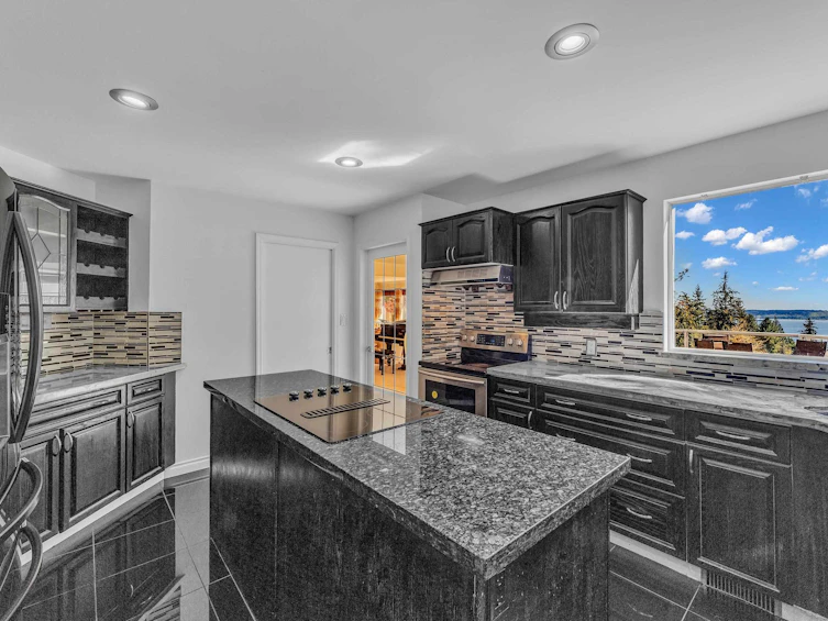 4193 Almondel Court, West Vancouver, BC, V7V 4V4 - 10