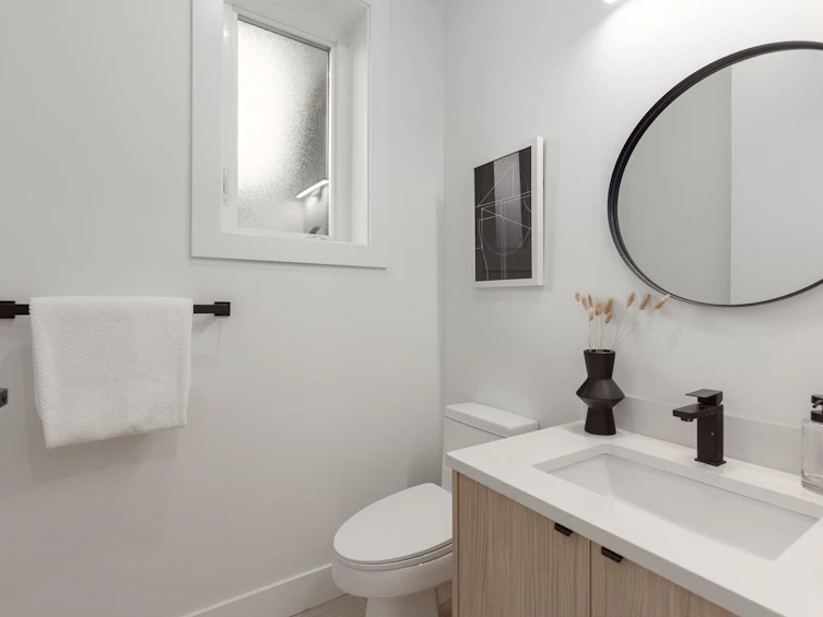 1362 E 17th Avenue, Vancouver, BC, V5V 1C8 - 8
