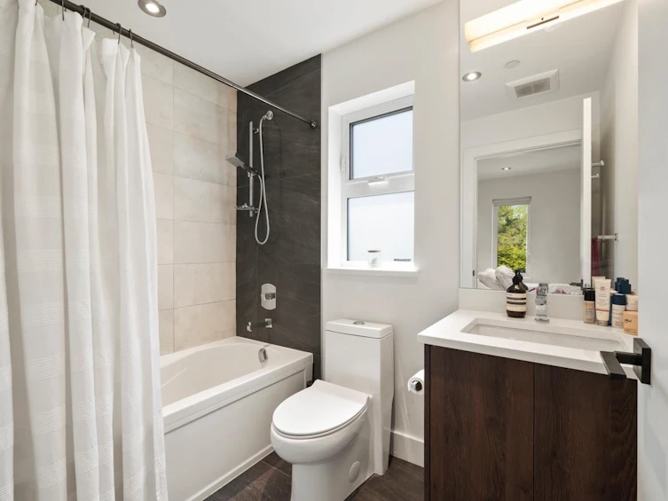 2959 W 16 Avenue, Vancouver, BC, V6K 3C7 - 35