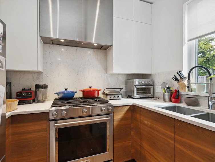 2959 W 16 Avenue, Vancouver, BC, V6K 3C7 - 10