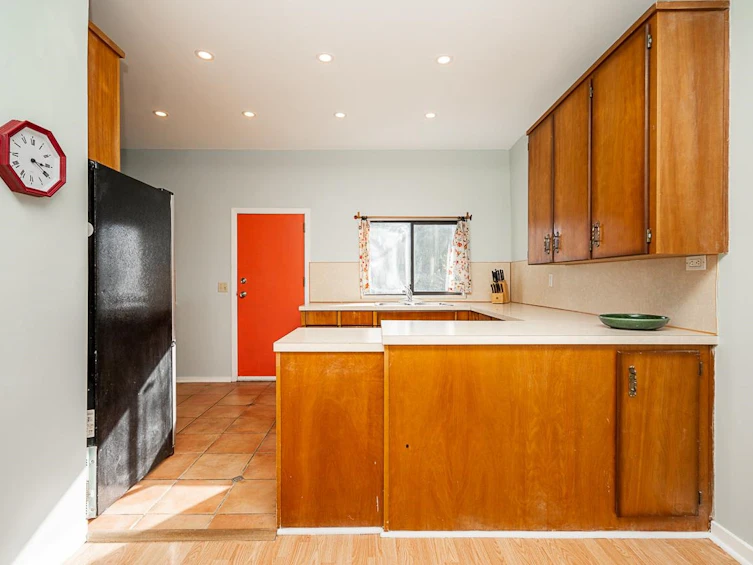 142 E 27th Avenue, Vancouver, BC, V5V 2K4 - 10