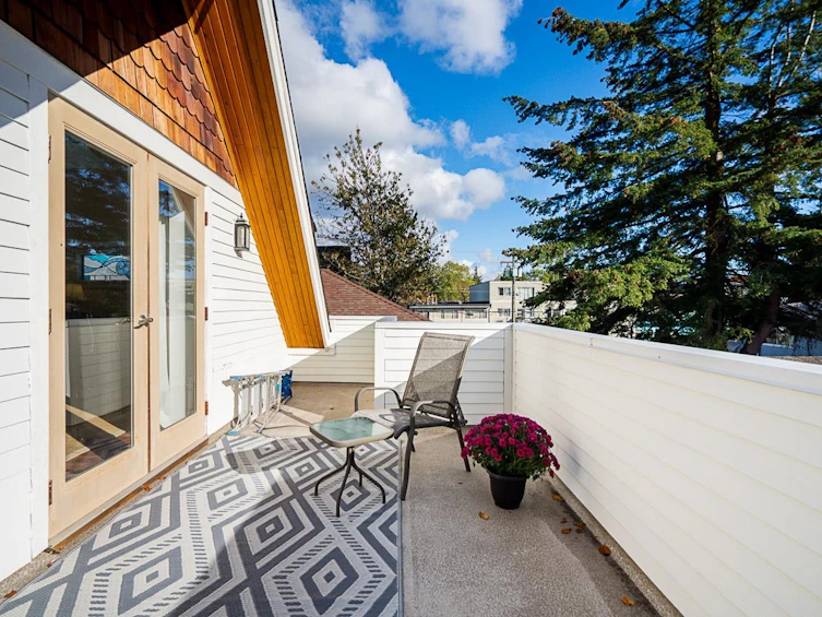 142 E 27th Avenue, Vancouver, BC, V5V 2K4 - 25