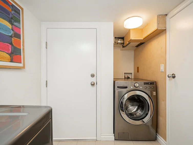 142 E 27th Avenue, Vancouver, BC, V5V 2K4 - 28