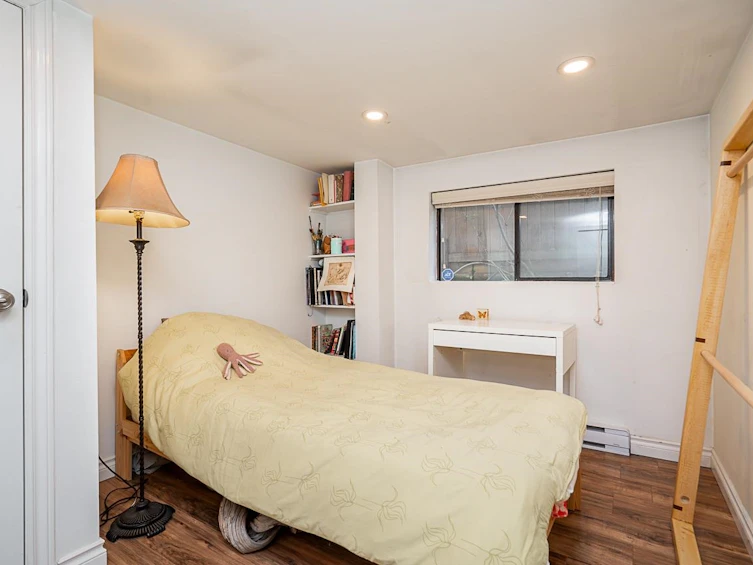 142 E 27th Avenue, Vancouver, BC, V5V 2K4 - 34