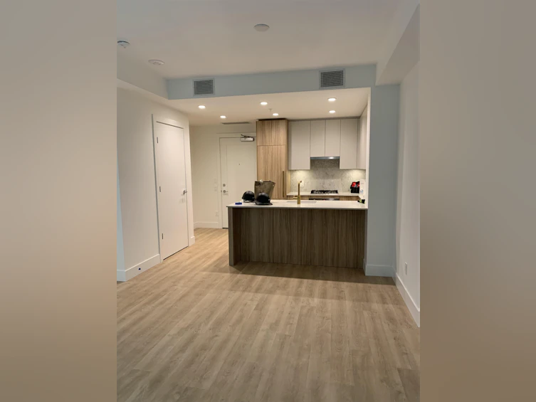 203-2325 Emery Court, North Vancouver, BC - 4