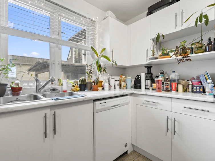 849 Parker Street, Surrey, BC, V4B 4R3 - 8