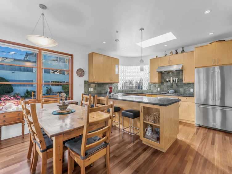 1675 Larch Street, Vancouver, BC, V6K 3N7 - 7