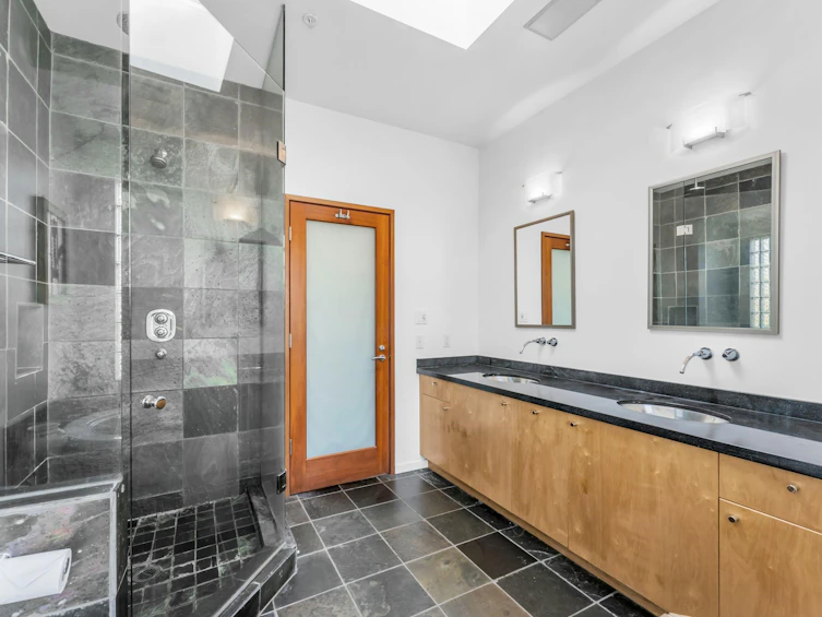 1675 Larch Street, Vancouver, BC, V6K 3N7 - 12