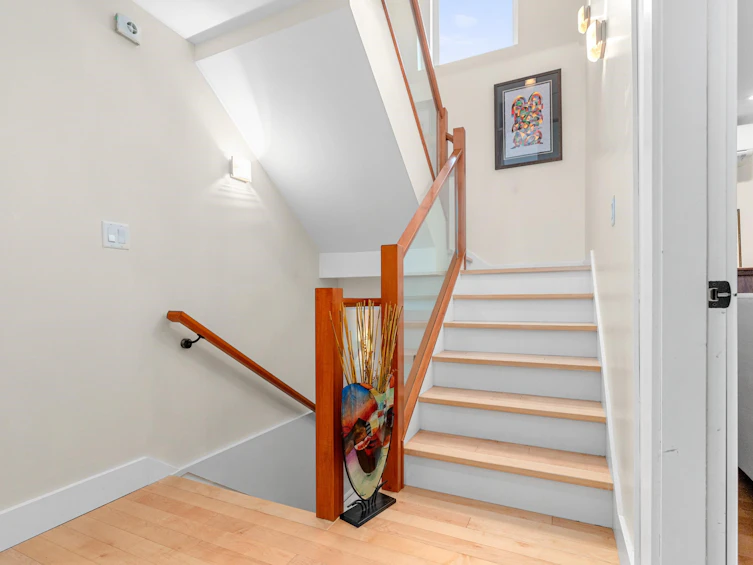 1521 Ridgeway Avenue, North Vancouver, BC, V7L 3S2 - 16