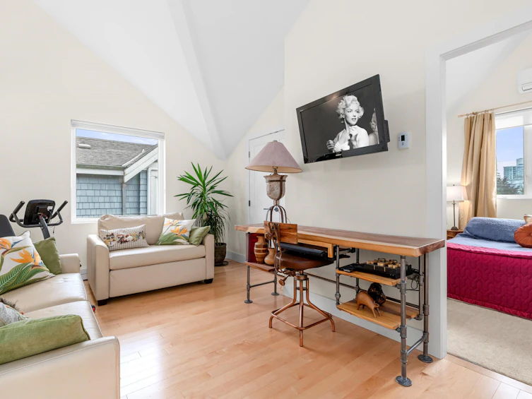 1521 Ridgeway Avenue, North Vancouver, BC, V7L 3S2 - 19
