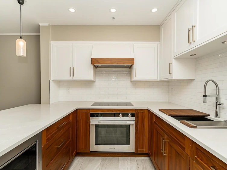301-2288 Laurel Street, Vancouver, BC, V5Z 4K9 - 5