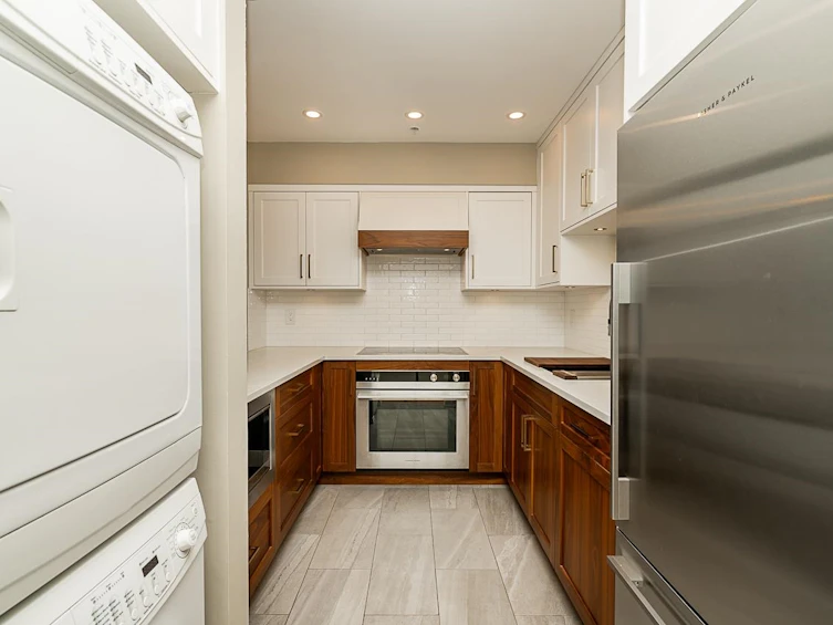 301-2288 Laurel Street, Vancouver, BC, V5Z 4K9 - 8