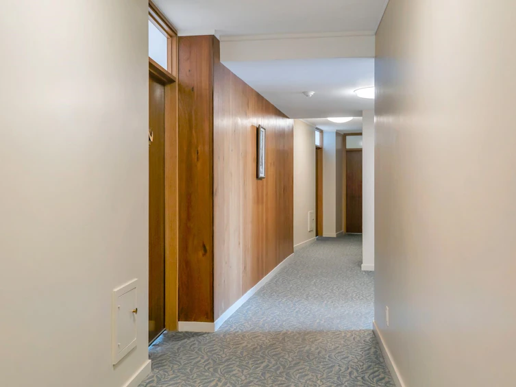101-2135 Argyle Avenue, West Vancouver, BC, V7V 1A5 - 2