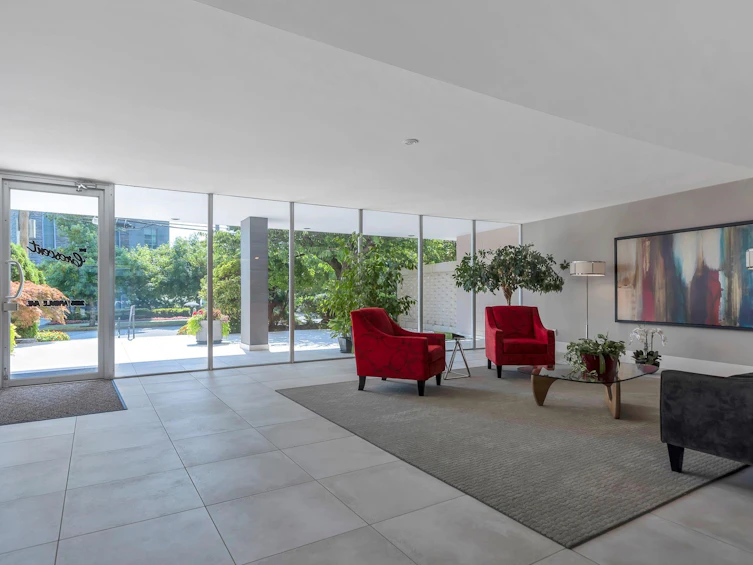 101-2135 Argyle Avenue, West Vancouver, BC, V7V 1A5 - 3