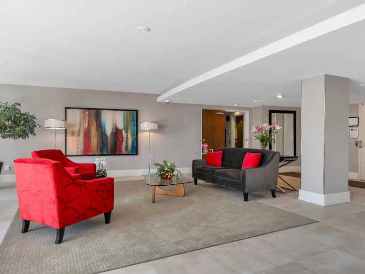 101-2135 Argyle Avenue, West Vancouver, BC, V7V 1A5 - 4