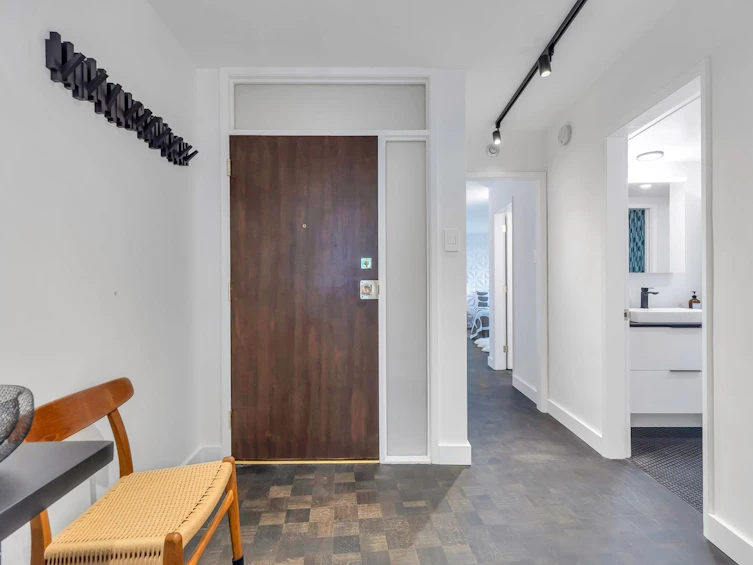 101-2135 Argyle Avenue, West Vancouver, BC, V7V 1A5 - 6