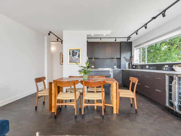101-2135 Argyle Avenue, West Vancouver, BC, V7V 1A5 - 20
