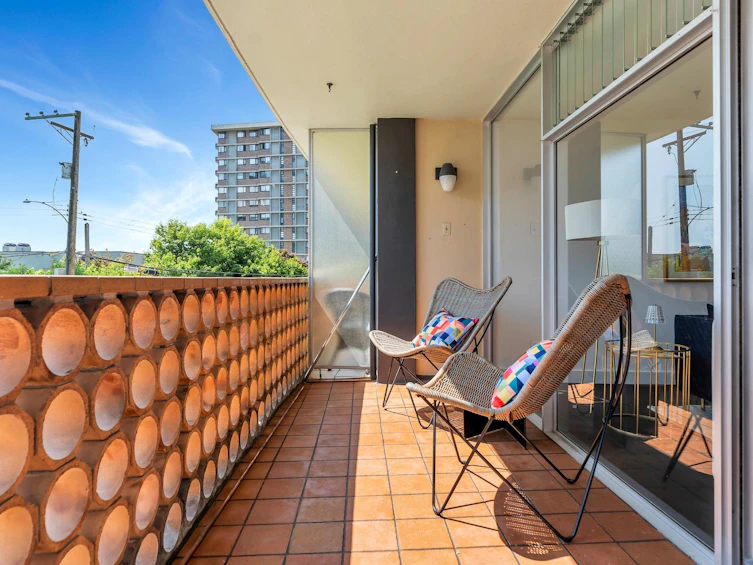101-2135 Argyle Avenue, West Vancouver, BC, V7V 1A5 - 21