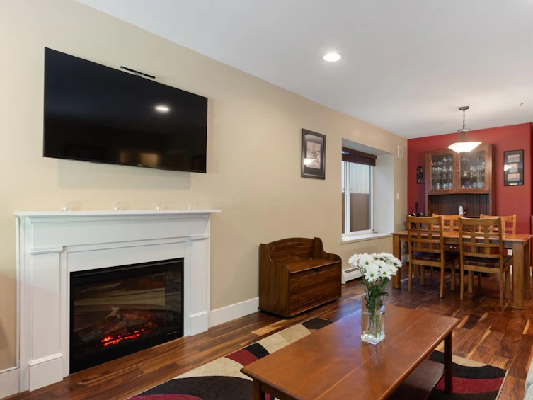 567 East 13th Avenue, Vancouver, BC, V5T 2K8 - 9