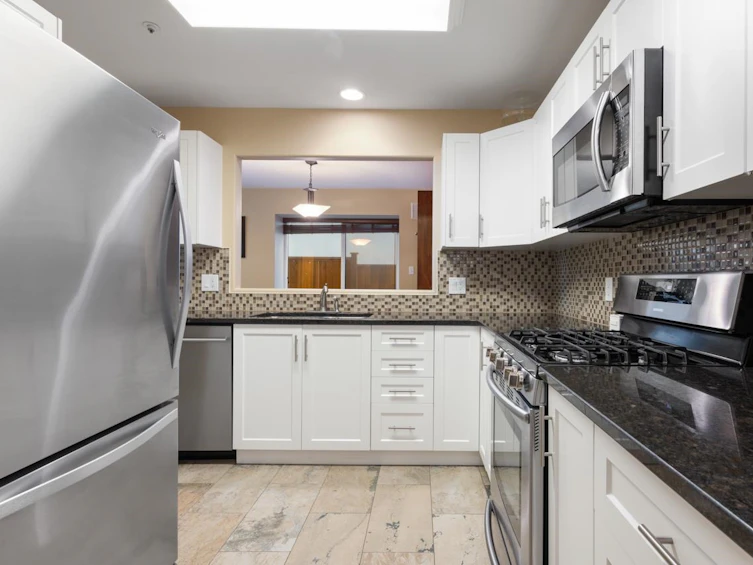 567 East 13th Avenue, Vancouver, BC, V5T 2K8 - 11