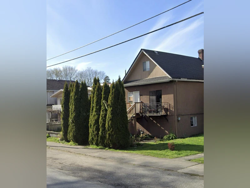 3561 Adanac Street, Vancouver BC V5K 2P6