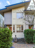 72 9229 University Crescent