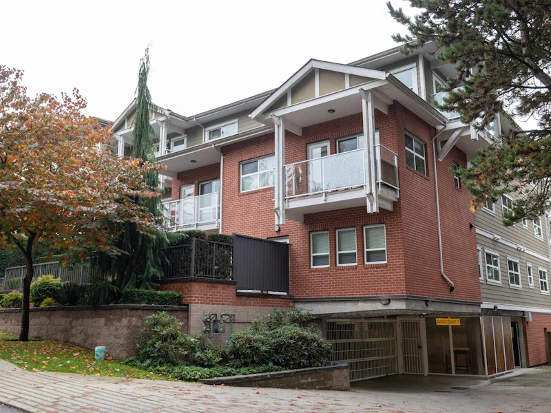 205 - 5655 Inman Avenue, Burnaby BC V5H 2M2