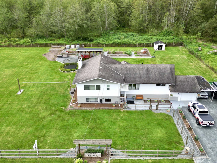12107 252 Street, Maple Ridge, BC, V4R 1G1