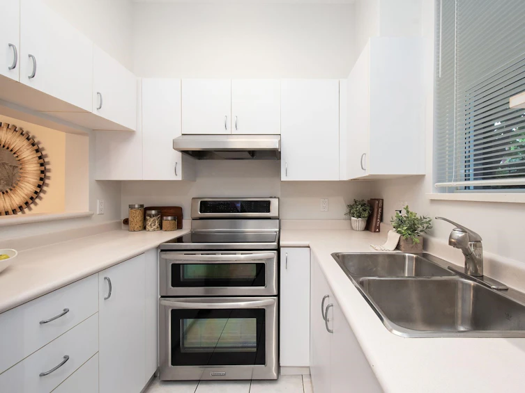 103-2105 W 42nd Avenue, Vancouver, BC, V6M 2B7 - 12