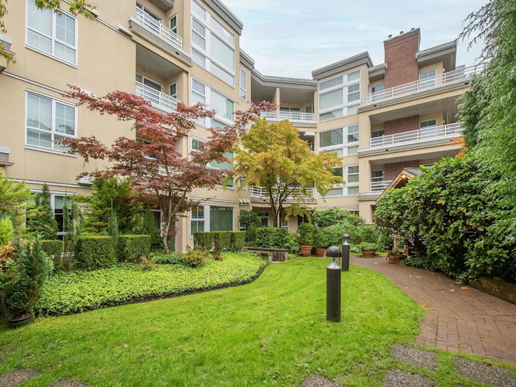 103-2105 W 42nd Avenue, Vancouver, BC, V6M 2B7 - 23
