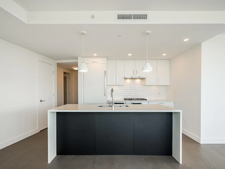 610-1588 Johnston Road, Surrey, BC, V4B 0C5 - 2