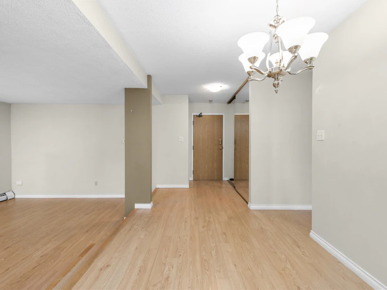 2201-13819 100 Avenue, Surrey, BC, V3T 5L1 - 11