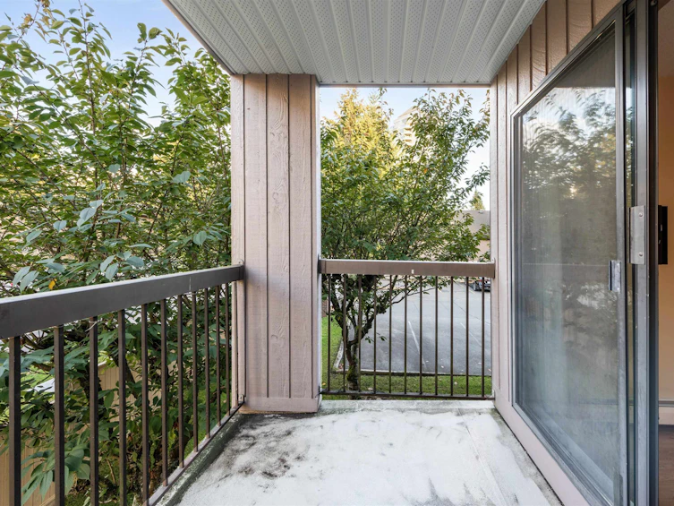 2201-13819 100 Avenue, Surrey, BC, V3T 5L1 - 23