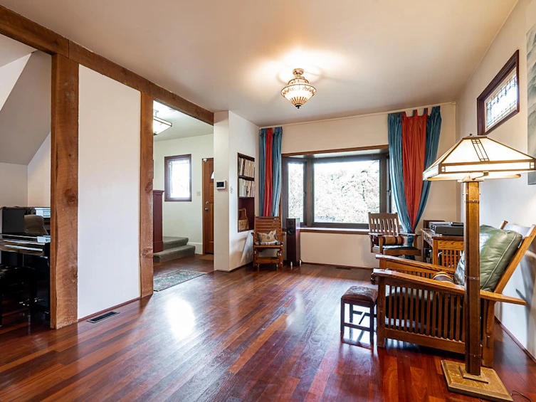 69 W 19th Avenue, Vancouver, BC, V5Y 2B3 - 3