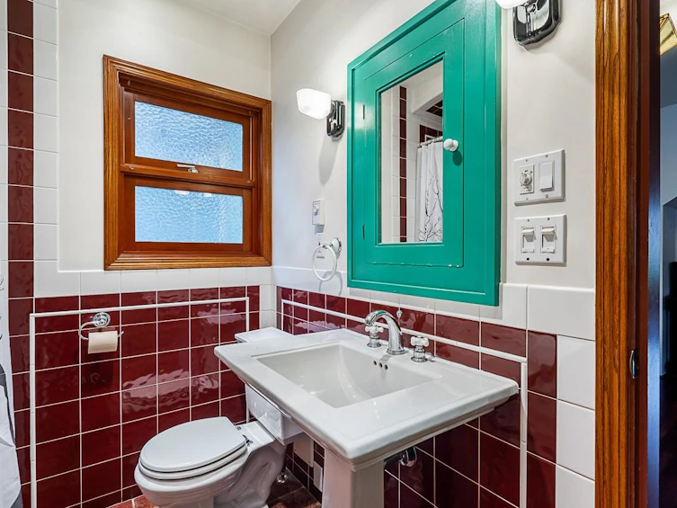 69 W 19th Avenue, Vancouver, BC, V5Y 2B3 - 13