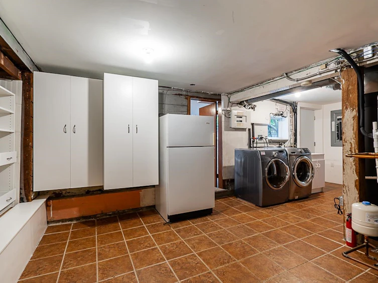 69 W 19th Avenue, Vancouver, BC, V5Y 2B3 - 26