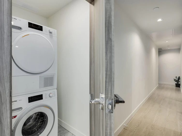 584-87 Nelson Street, Vancouver, BC, V6Z 0E8 - 20
