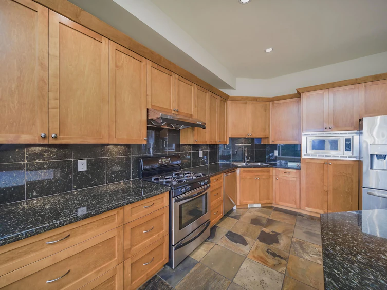 3225 Chartwell Lane, Coquitlam, BC, V3E 3N1 - 19