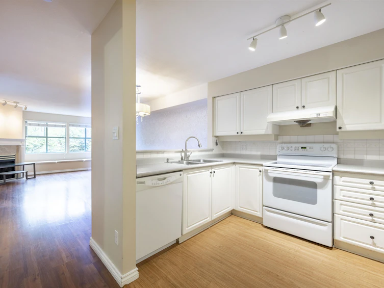 301B-7025 Stride Avenue, Burnaby, BC, V3N 4Y2 - 3