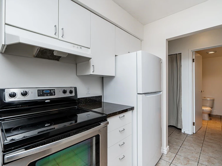 406-1955 Woodway Place, Burnaby, BC, V5B 4S5 - 8