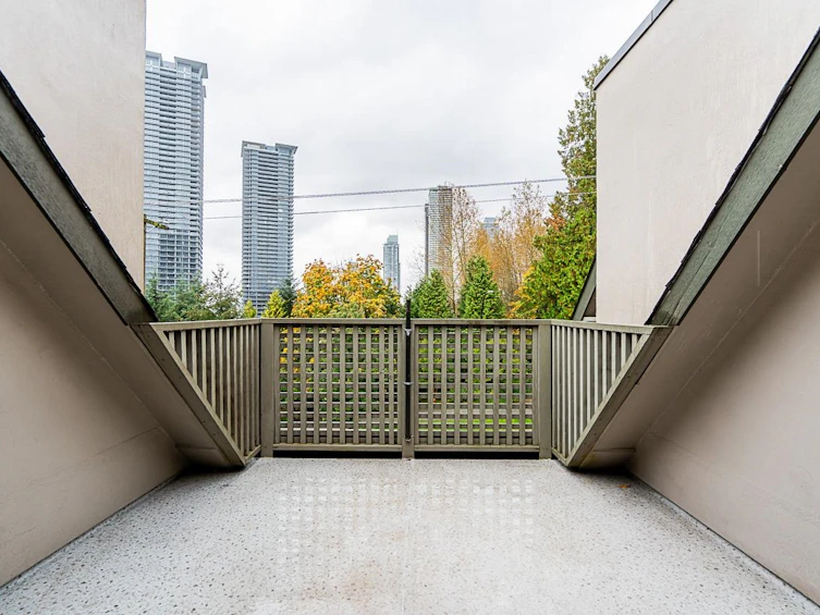 406-1955 Woodway Place, Burnaby, BC, V5B 4S5 - 21