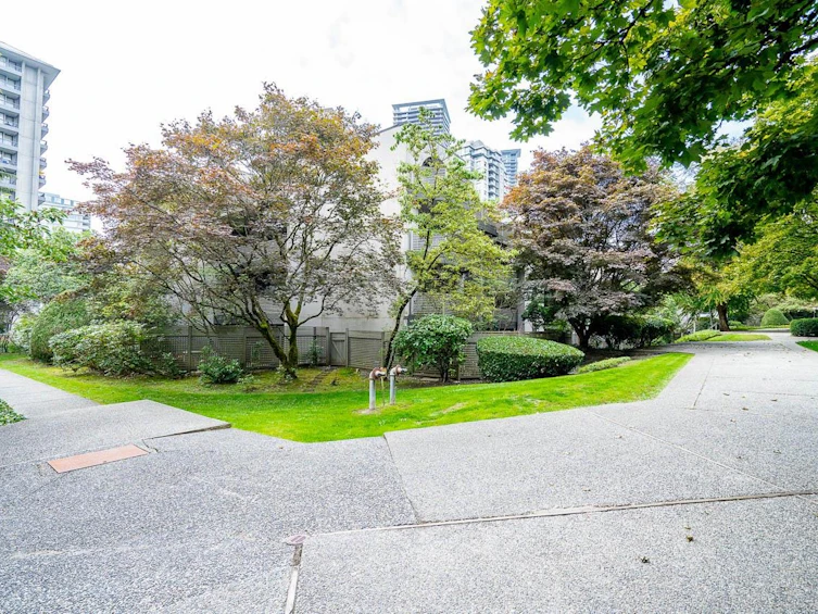 406-1955 Woodway Place, Burnaby, BC, V5B 4S5 - 25