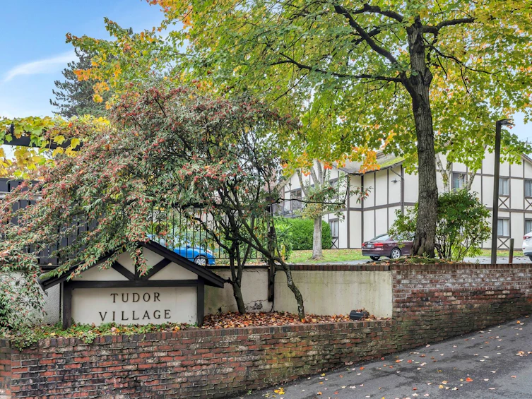 8969 Horne Street, Burnaby, BC, V3N 4J8