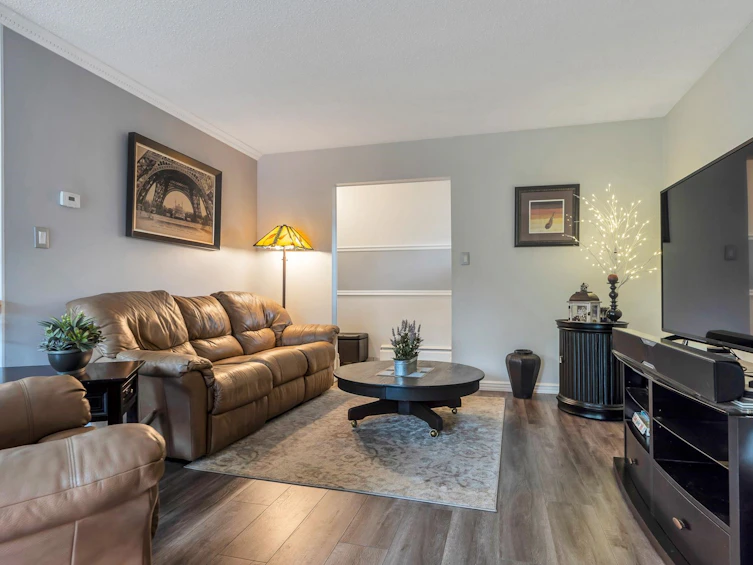 8969 Horne Street, Burnaby, BC, V3N 4J8 - 3