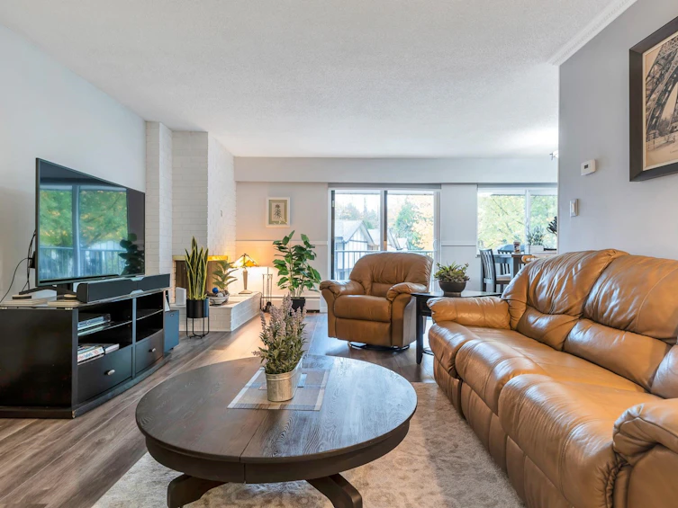 8969 Horne Street, Burnaby, BC, V3N 4J8 - 4