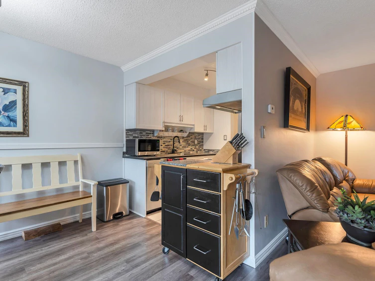 8969 Horne Street, Burnaby, BC, V3N 4J8 - 10