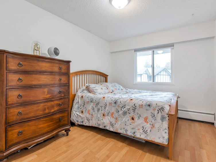 8969 Horne Street, Burnaby, BC, V3N 4J8 - 19