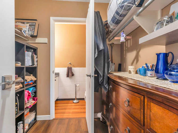 8969 Horne Street, Burnaby, BC, V3N 4J8 - 24