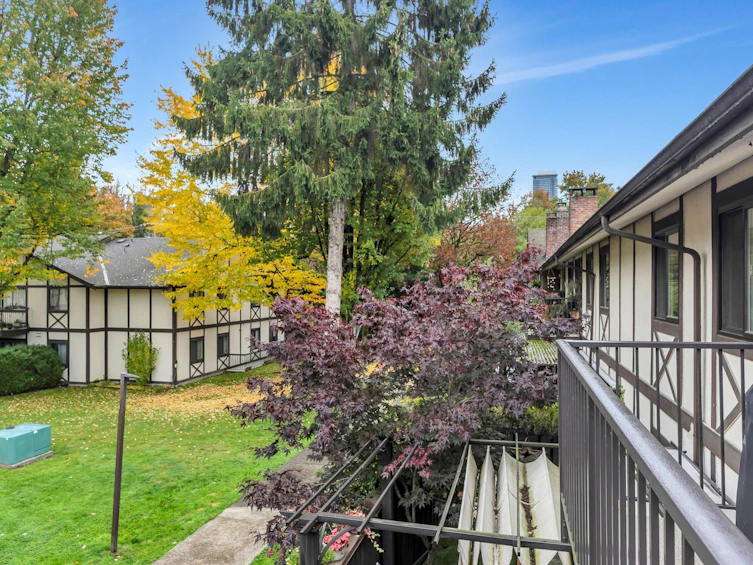 8969 Horne Street, Burnaby, BC, V3N 4J8 - 28